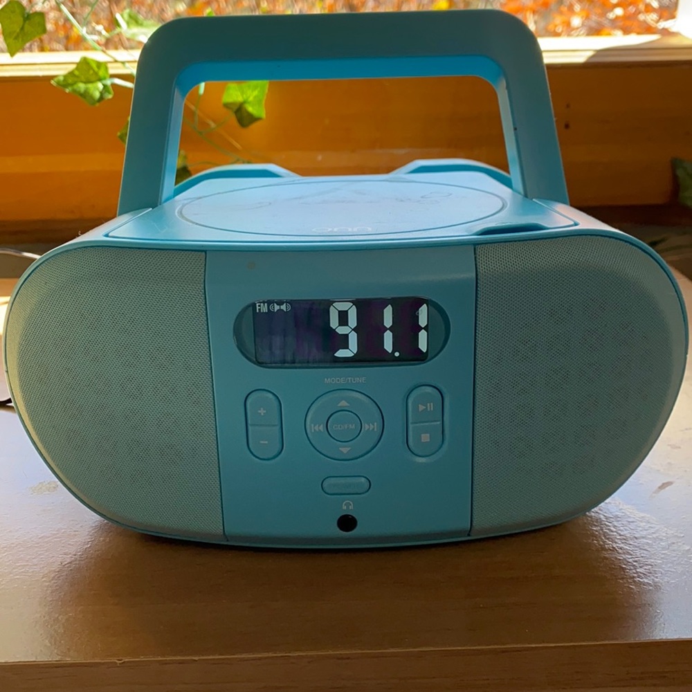 Turquoise Cd Player/Radio